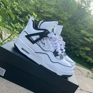 Air Jordan 4 Retros. Rarely worn
